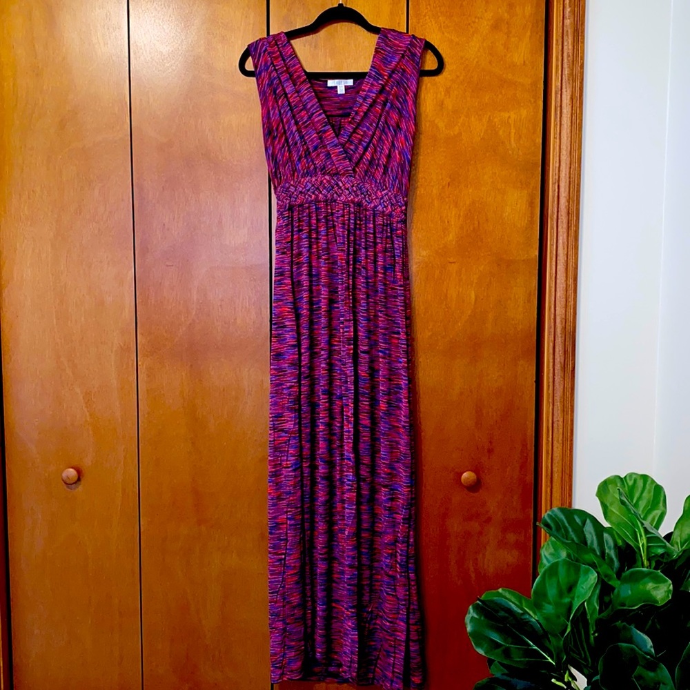 Maxi dress with cinched waist and braid detail